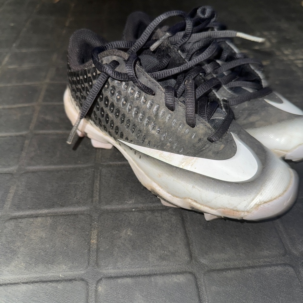 Nike Kids Black and Gray Sneakers